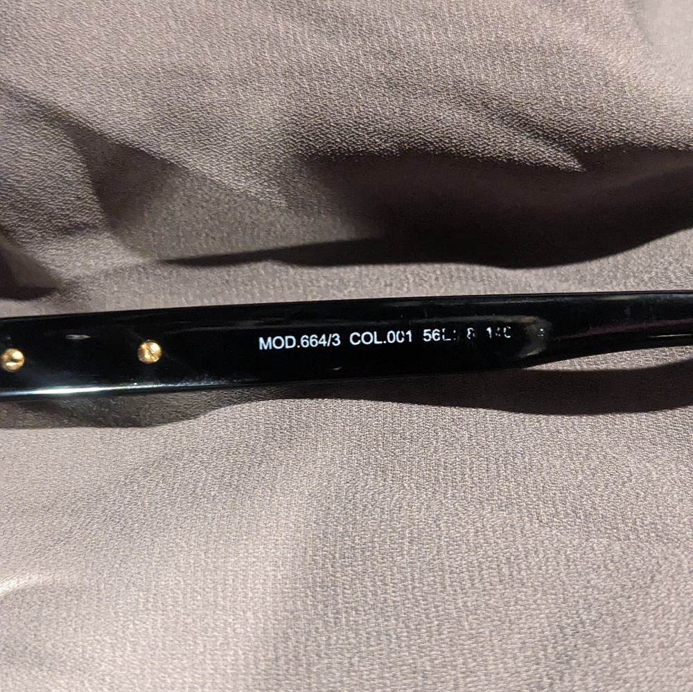 CAZAL unisex sunglasses! - Picture 4 of 5